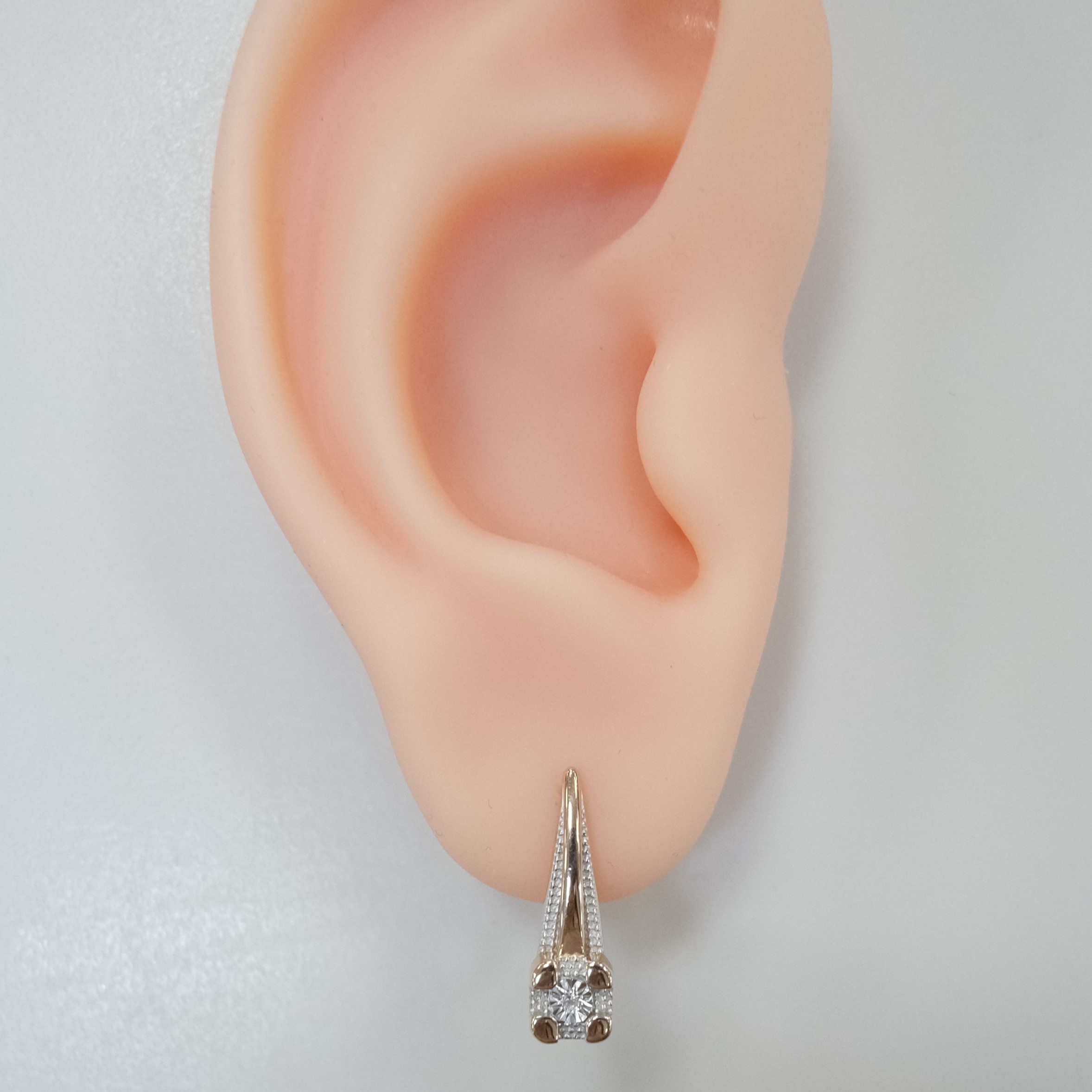 Серебряные серьги с бриллиантами
